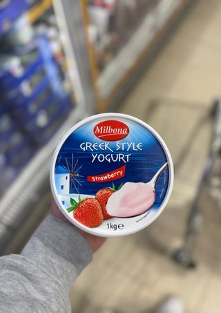 Greek Style Yogurt Strawberry