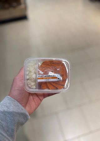 Filet Americain Rund met Uitjes