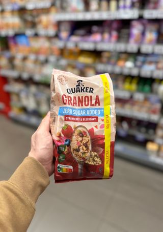 Granola Strawberry & Blueberry Zero Sugar Added